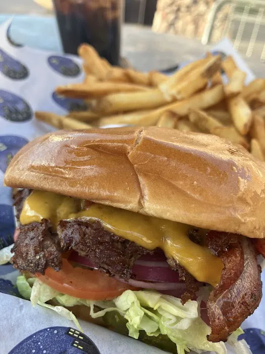 5th Street Burger & Fries Picture 5