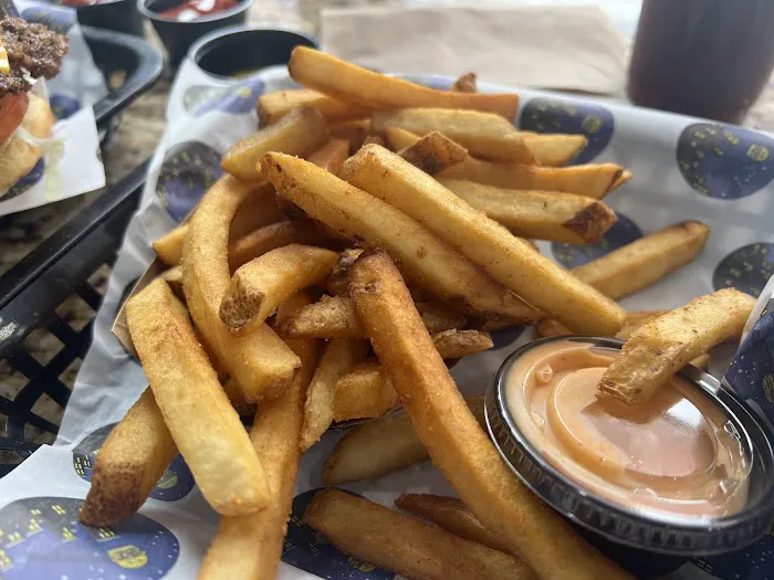 5th Street Burger & Fries Picture 4