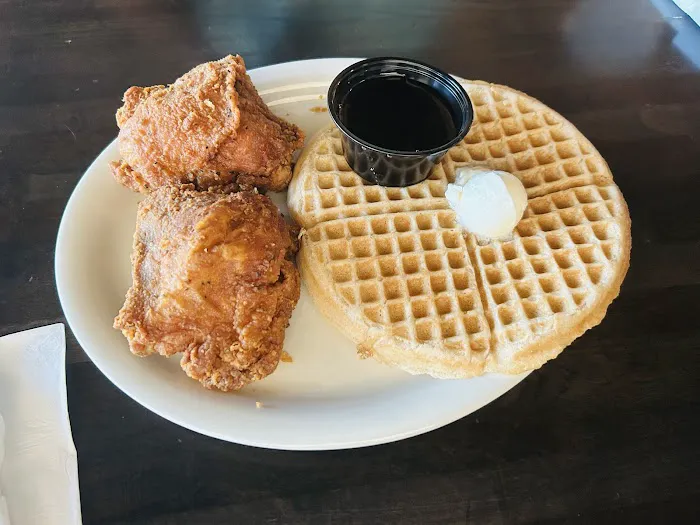 Lo-Lo's Chicken and Waffles Picture 5