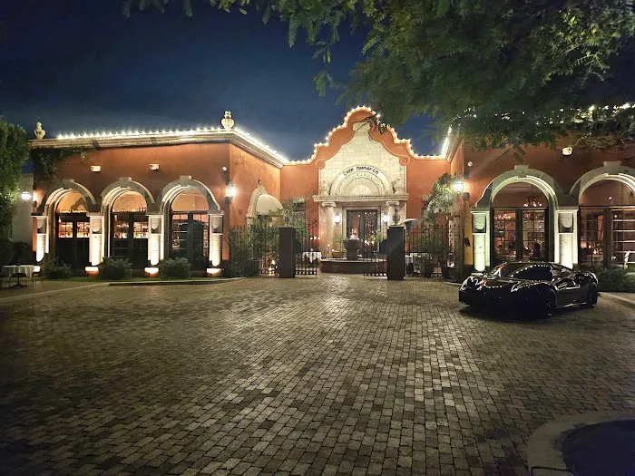 Cafe Monarch Picture 5