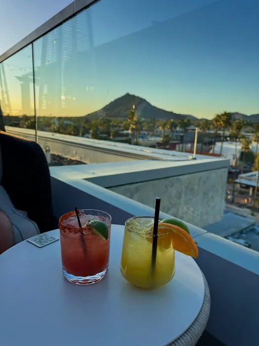 Outrider Rooftop Lounge Picture 4