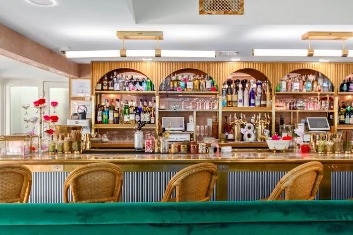 Mon Cheri Restaurant Picture 6