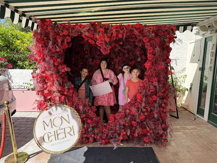 Mon Cheri Restaurant Picture 5