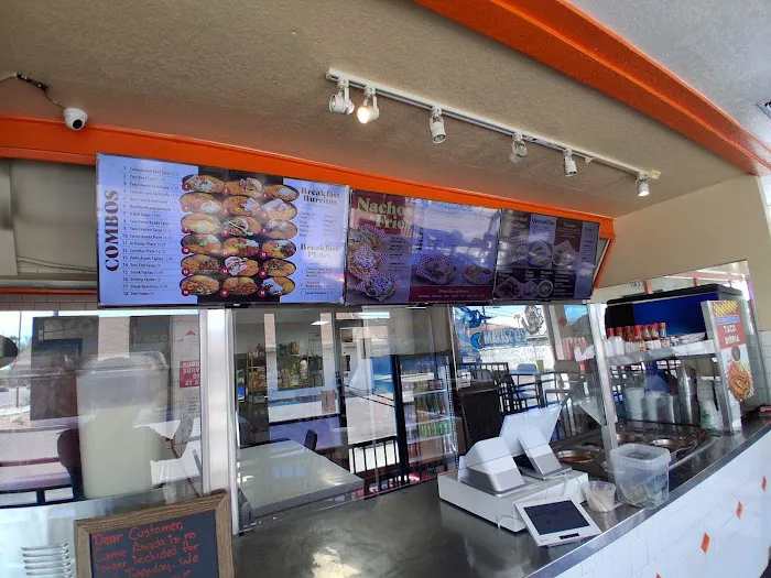 Checo's Taco Shop Picture 5