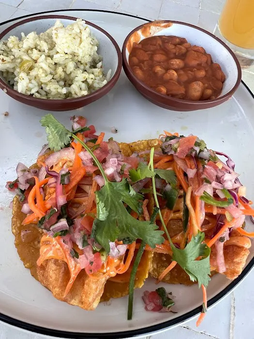 Glenrosa Restaurant Picture 3