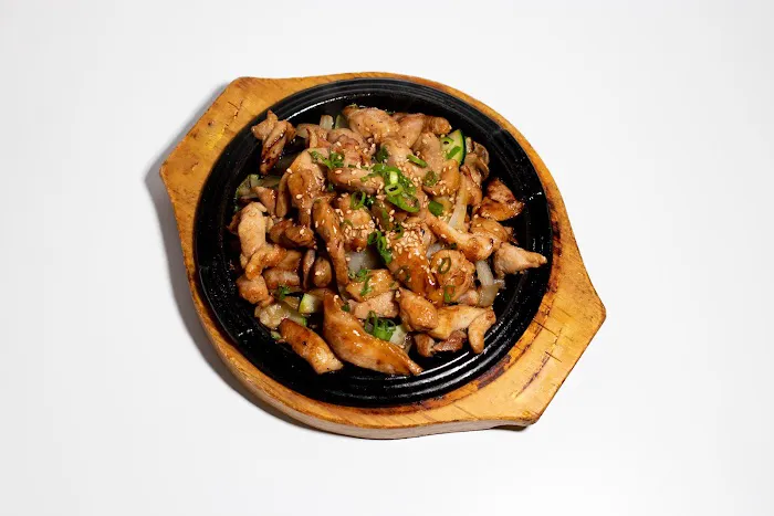 Zu Izakaya Asian Kitchen Bar (Tempe) Picture 4