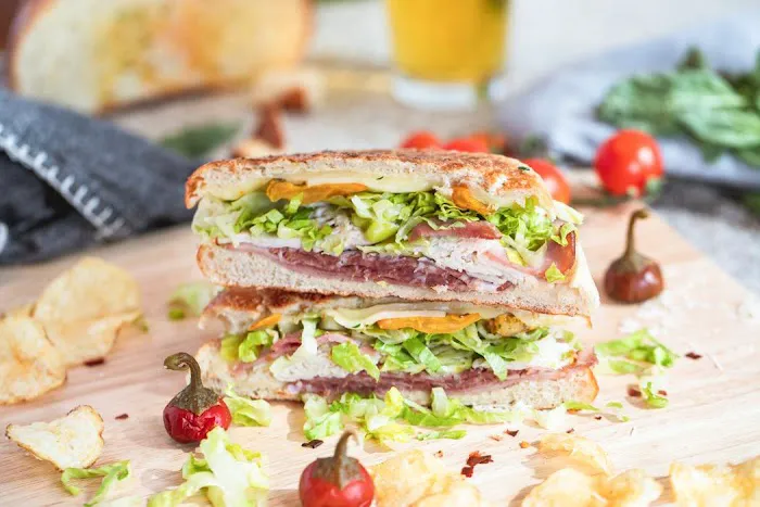 Sauce Pizza & Wine Picture 7