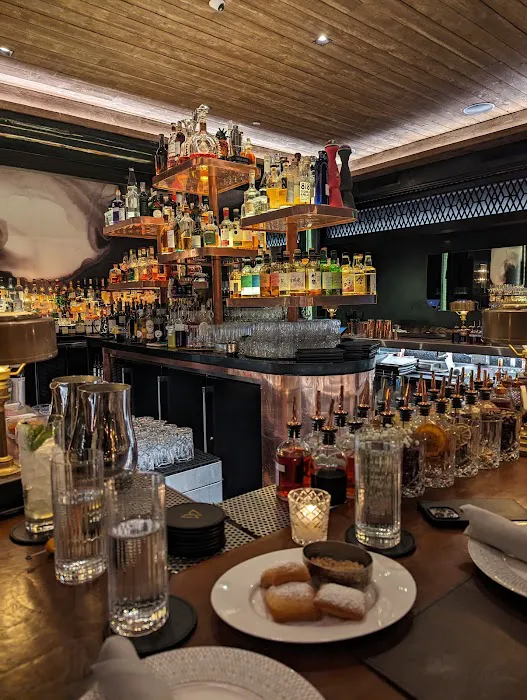 Maple & Ash Picture 8