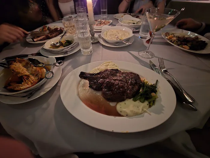 Maple & Ash Picture 7