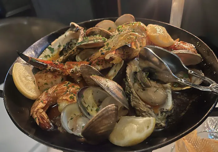 Maple & Ash Picture 1