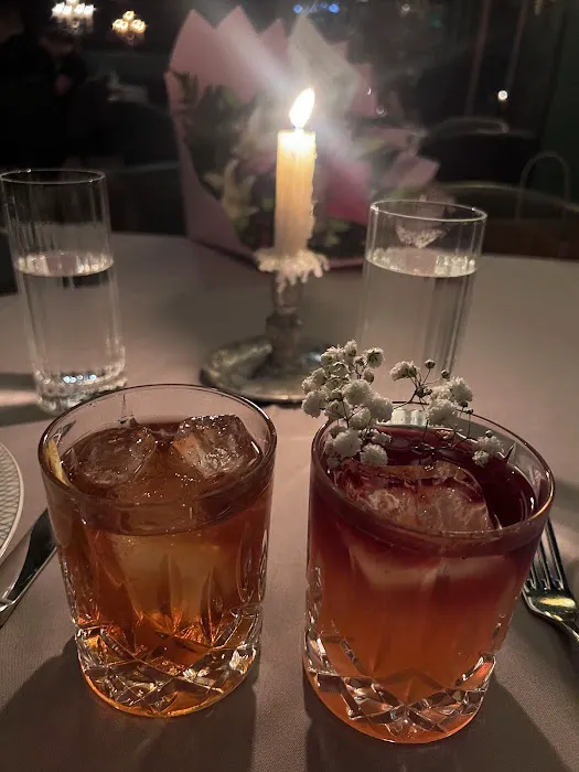 Maple & Ash Picture 5