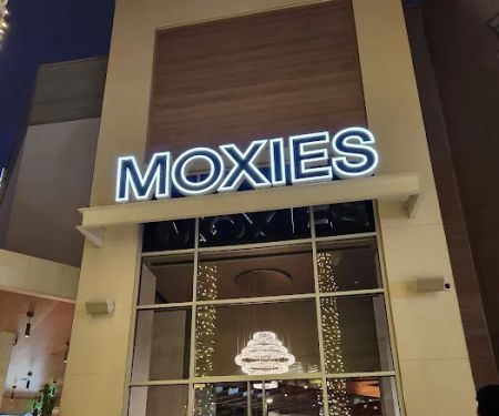 Moxies Scottsdale Restaurant