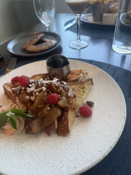 Hearth '61 at Mountain Shadows Picture 2