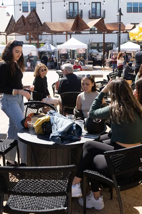 El Jardin Chiwas - Beer Garden Picture 8