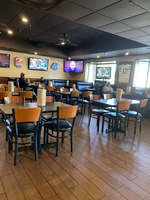 Native Grill & Wings Picture 1