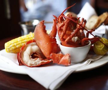 The Best Seafood Dishes You Have to Try at Top Restaurants in Boston