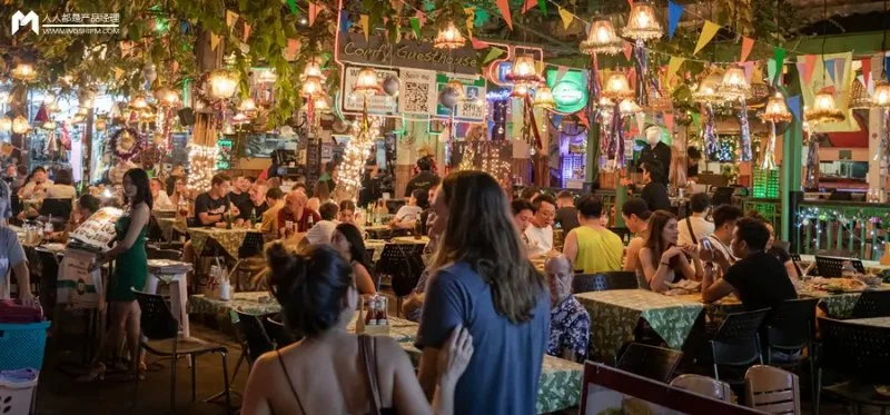 Why You Should Dine at a Local Restaurant Over a Chain – The Benefits Explained