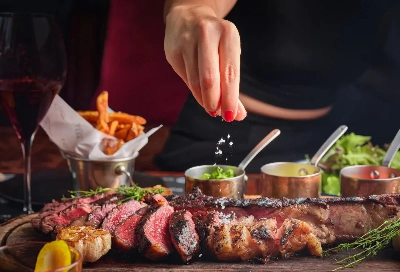 The Best Steakhouse Dining Experiences for Meat Lovers
