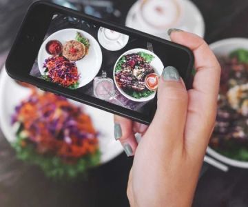 How Restaurants Are Creating Instagram-Worthy Food Presentations