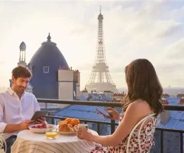 What to Expect from Dining in Tourist Heavy Areas