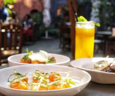 Your Guide to Exploring Food Neighborhoods in Major Cities | Restaurants Explorer