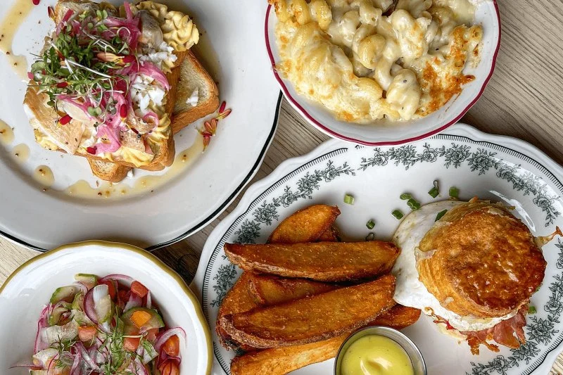 Ultimate Guide to Weekend Brunch in America: Top Spots and Tips