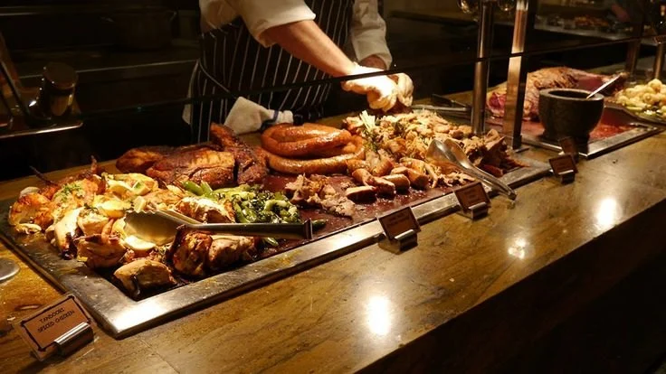 Dining in Las Vegas Beyond Buffets: A Food Lover Guide