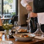 Restaurant Corkage Call: Bottles, Fee, and Service Rules